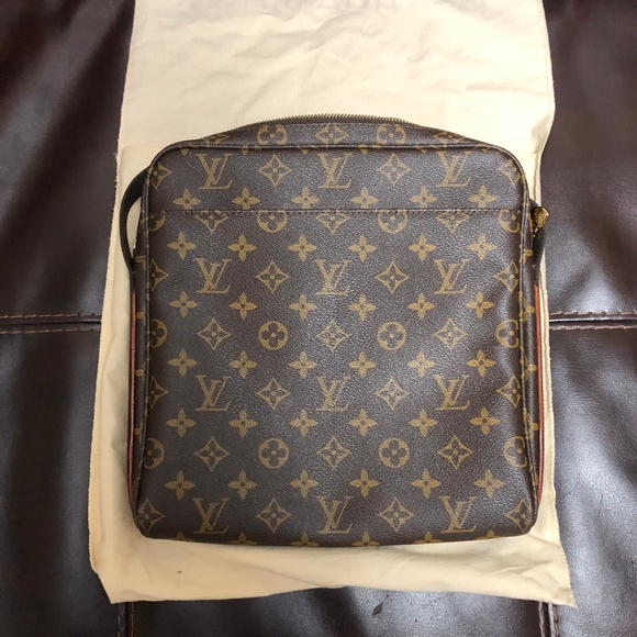 LOUIS VUITTON Monogram Canvas Trotteur Beaubourg - Picture 3 of 5